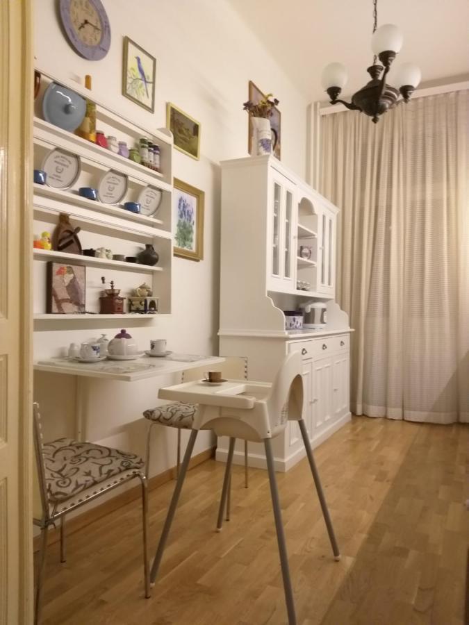Retro Big Apartment With Two Balconies And Lift Karlsbad Exterior foto